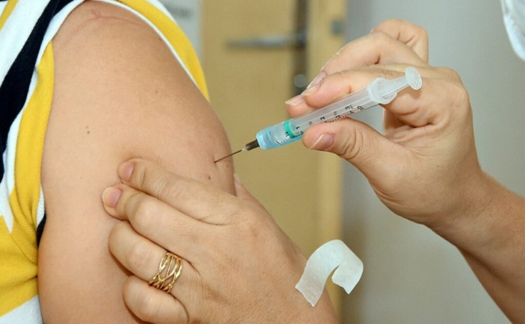 Vacinação contra dengue é expandida em Bragança Paulista em Saúde