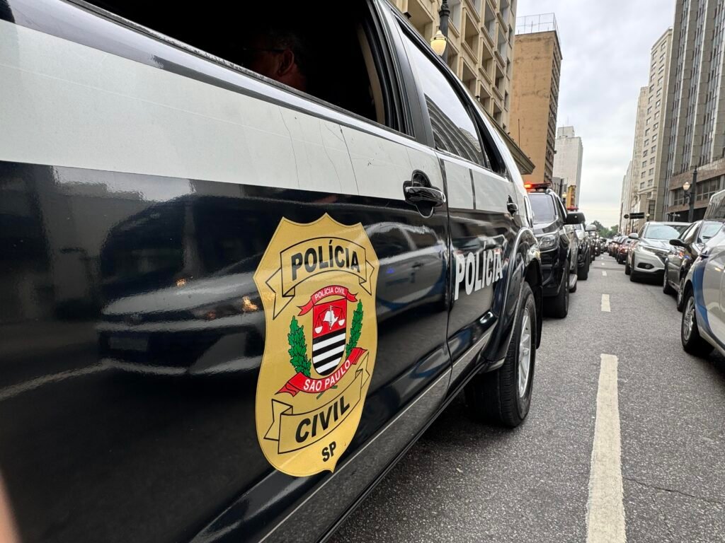 Polícia Civil faz operação contra lavagem de dinheiro do PCC em Atibaia em Segurança