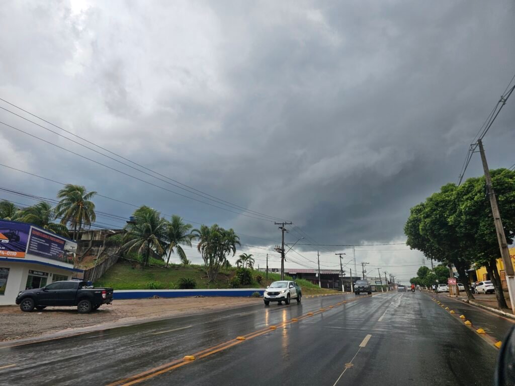 Mudança brusca no tempo: frente fria traz chuva e risco de ventos fortes para o Vale do Paraíba em Previsão do Tempo