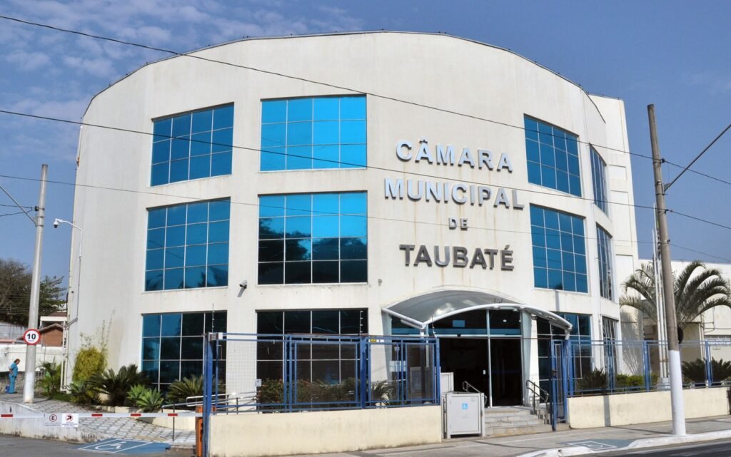 Câmara de Taubaté aprova reforma administrativa e recria 108 cargos comissionados; entenda em Câmara e Prefeitura