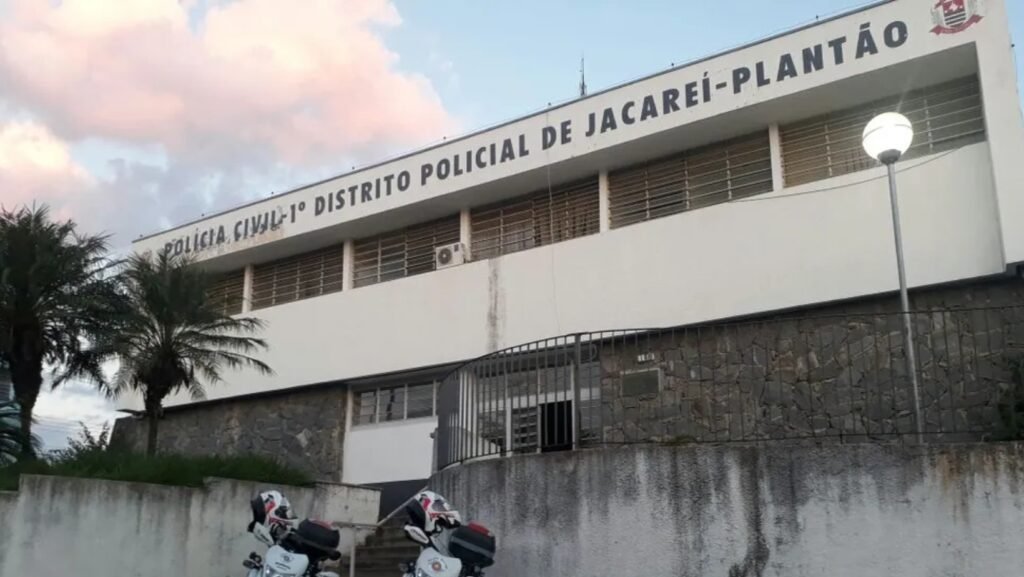 Homem morre atropelado na Rodovia Carvalho Pinto em Jacareí; motorista foge sem ajudar em Segurança
