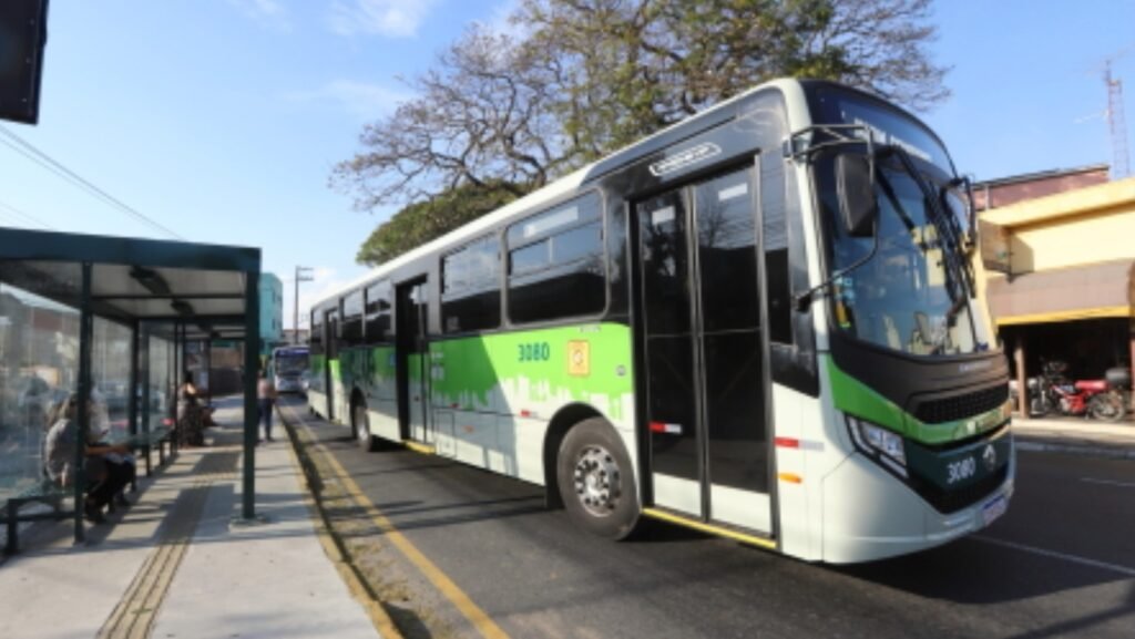 Vale-transporte dos empregadores em Jacareí sofre aumento a partir desta sexta-feira em Câmara e Prefeitura