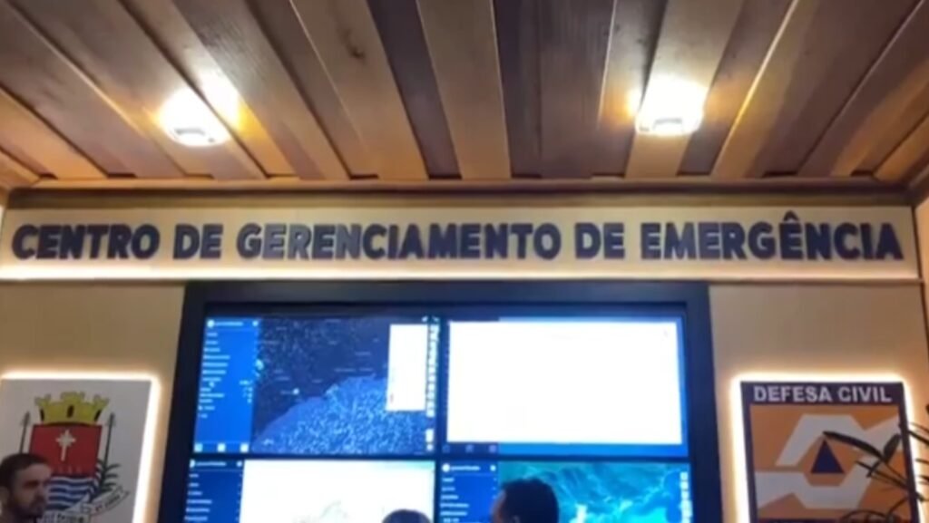 Ubatuba cria centro de monitoramento climático para prevenir desastres naturais em Segurança