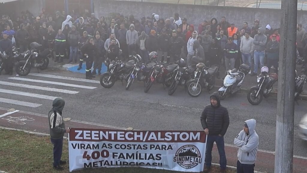 Em assembleia, trabalhadores resolvem manter greve na Zeentech em Taubaté 3 Em assembleia, trabalhadores resolvem manter greve na Zeentech em Taubaté em Segurança