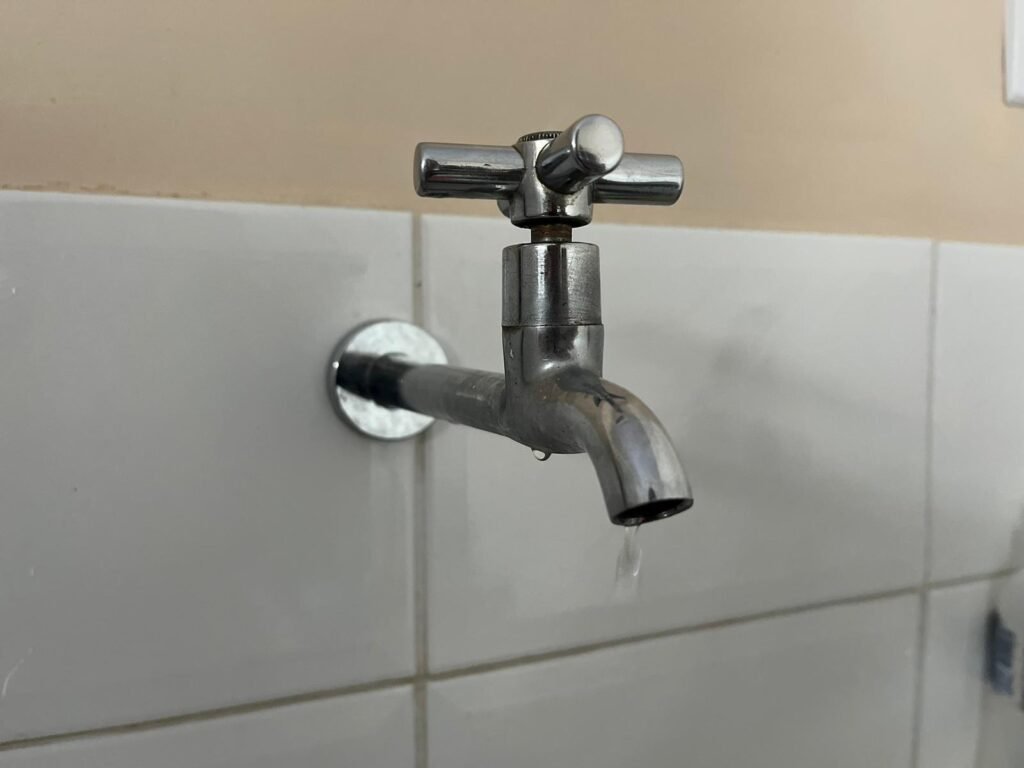 Todos os bairros de Jacareí ficarão sem água nesta terça-feira (12) devido a uma manutenção do SAAE 9 Todos os bairros de Jacareí ficarão sem água nesta terça-feira (12) devido a uma manutenção do SAAE em Serviços