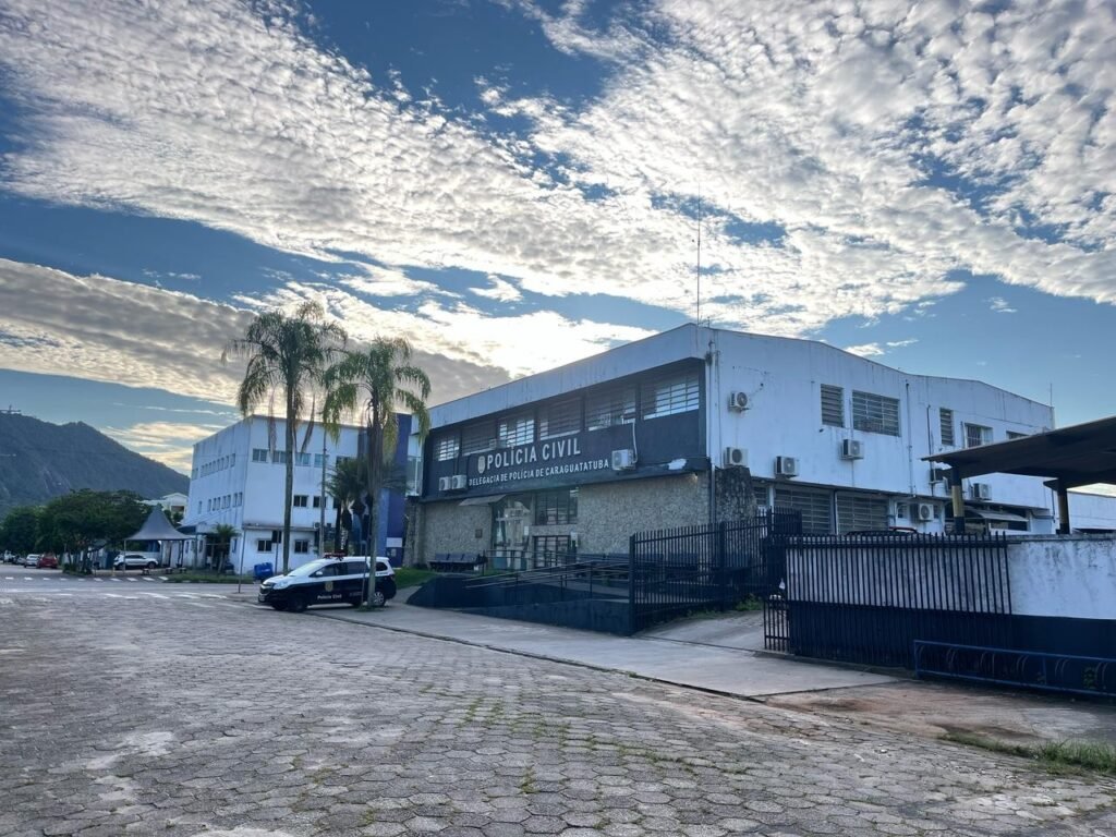 Jovem de 20 anos é morto a tiros em Caraguatatuba, SP em Policial