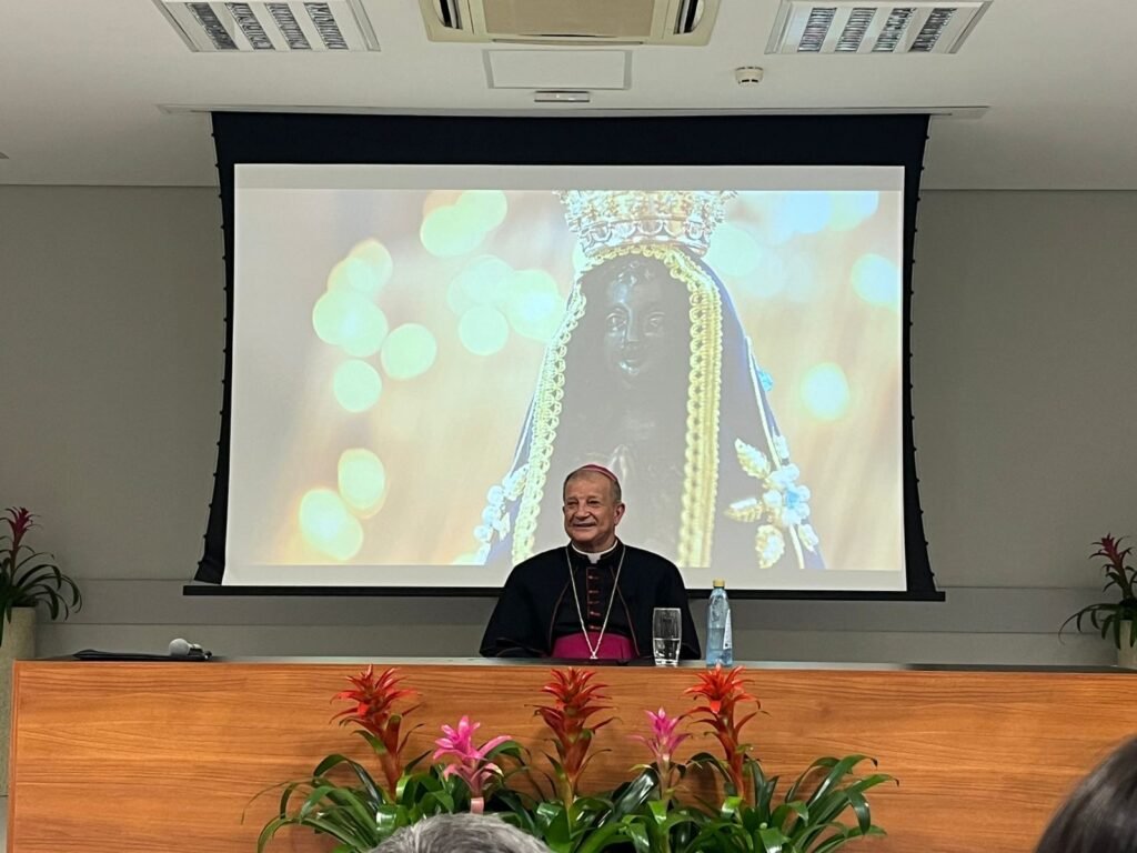 Antes da posse, novo arcebispo de Aparecida discute papel social da Igreja e acolhimento a migrantes em Câmara e Prefeitura